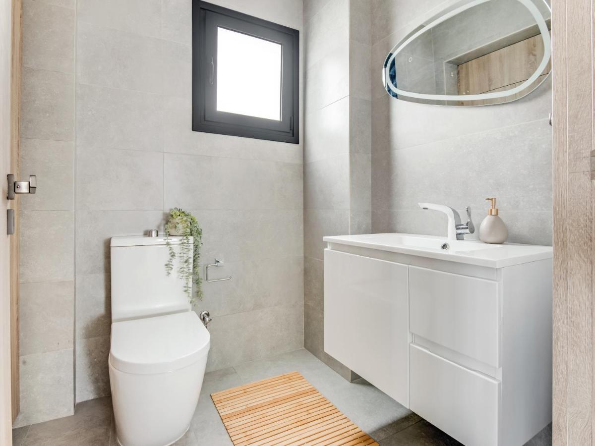 Sanders Coral Court Penthouse - Cute 3-Bedroom Apartment With Balcony Lemesós Eksteriør bilde
